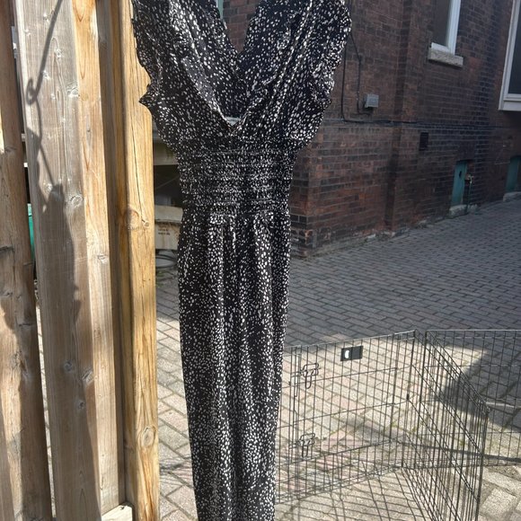 Wide-leg Crepe Jumpsuit with Ruched Waist - Picture 3 of 4